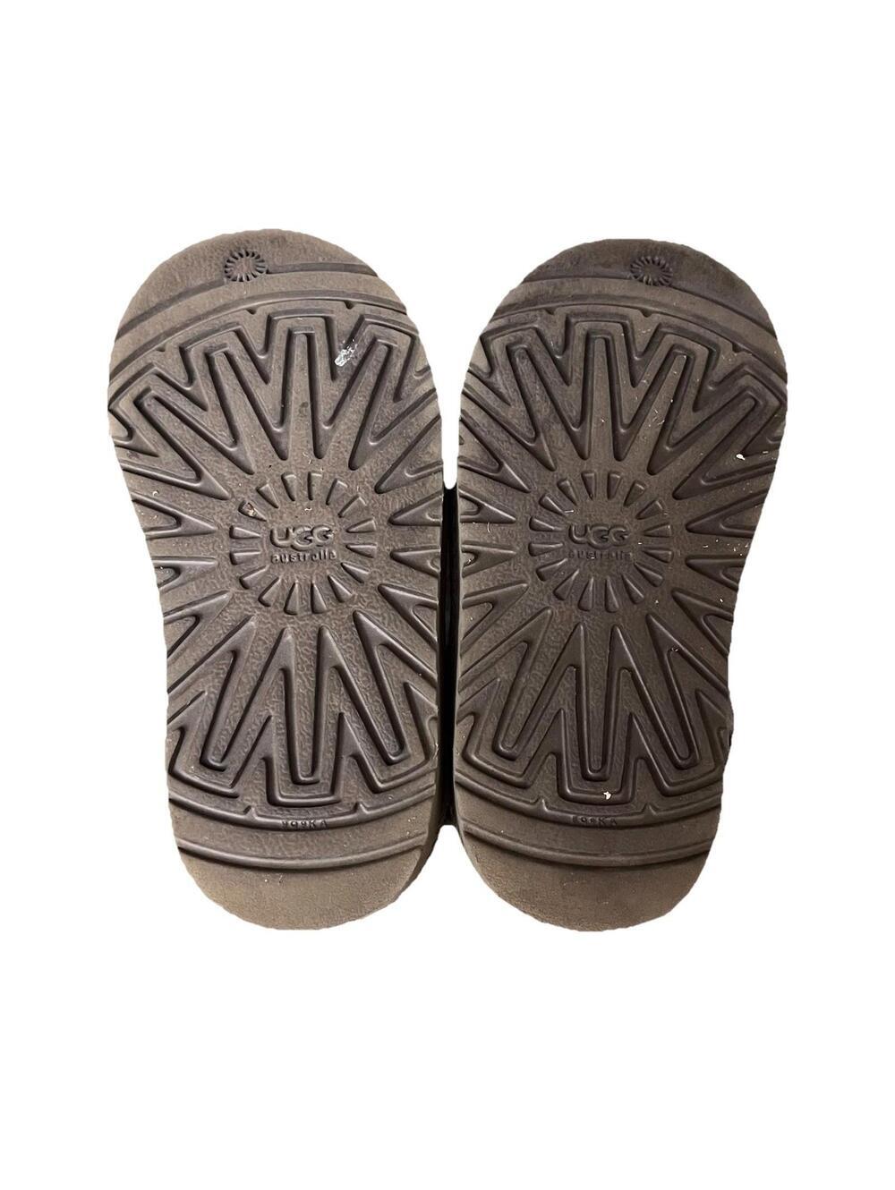 UGG Kids Tasman Slippers Size 9 Chestnut Suede Shearling Lined Unisex Slip On - Picture 8 of 11